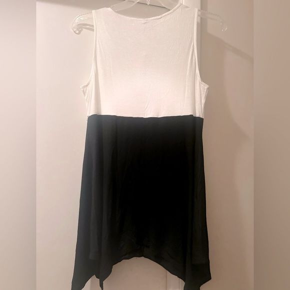 Women’s plus size blouse - Picture 5 of 6